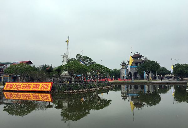Nhà thờ Phát Diệm trước lễ Giáng Sinh ảnh 1